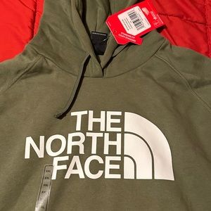 NWT North Face sweatshirt